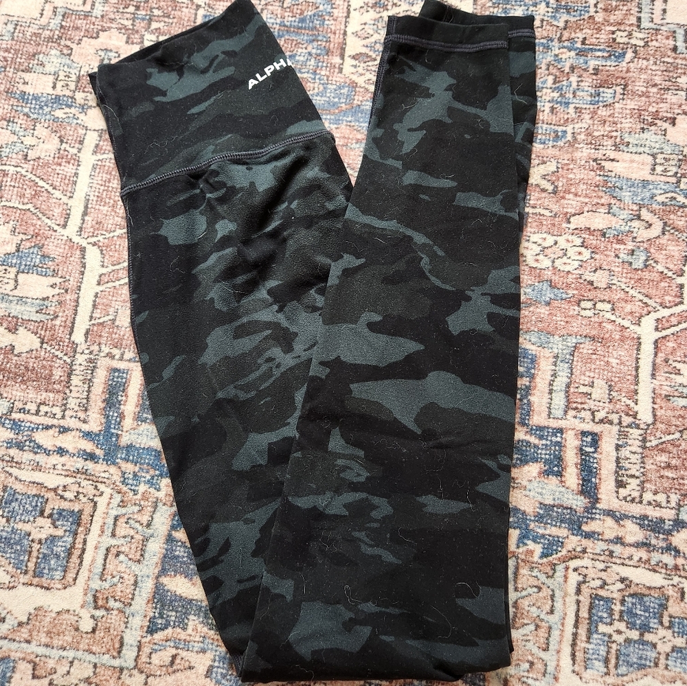 Alphalete Black Camo Leggings